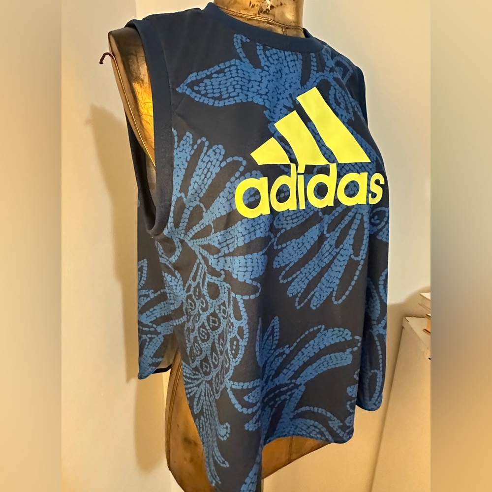 Adidas Women’s Core Linear Farm Tank Top M - Picture 2 of 6